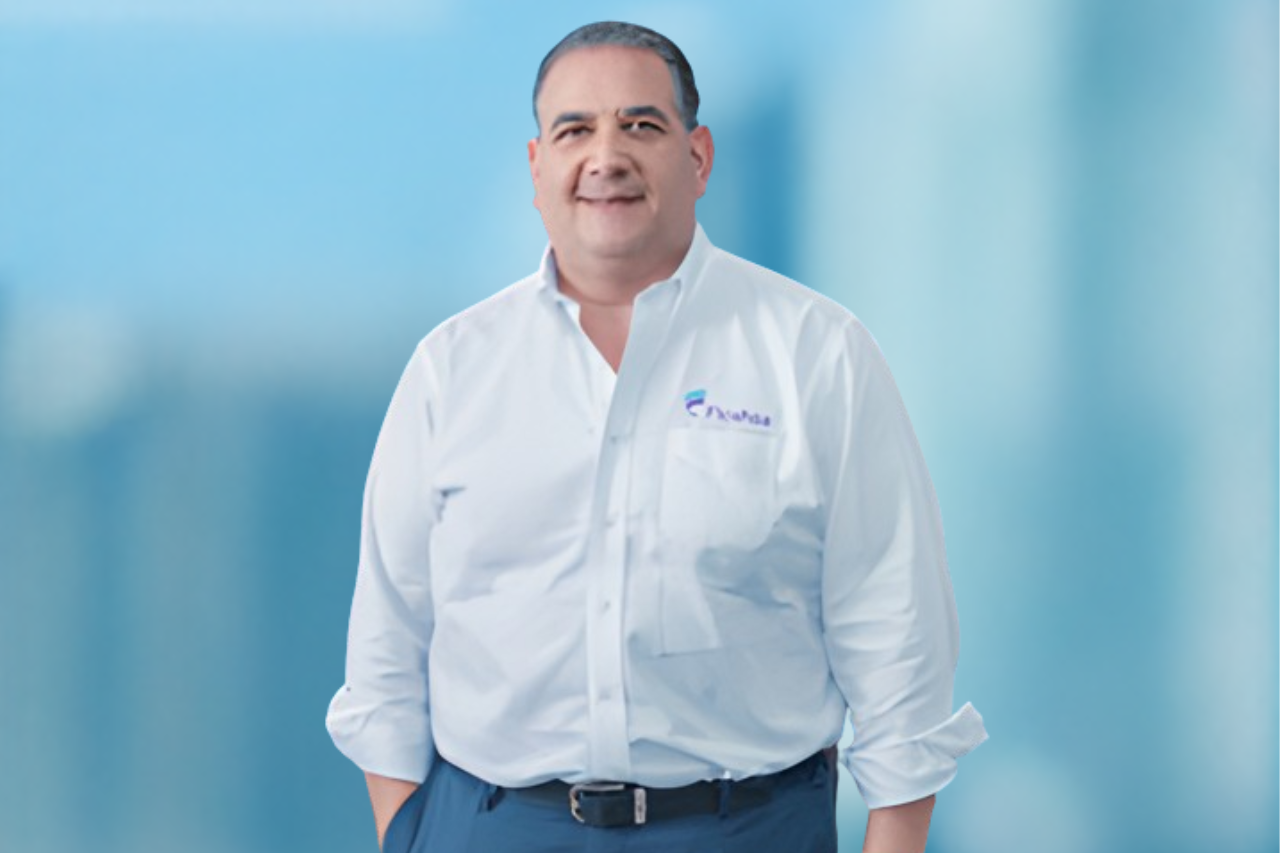 Luis Atala trabaja con Ficohsa para proteger el medio ambiente