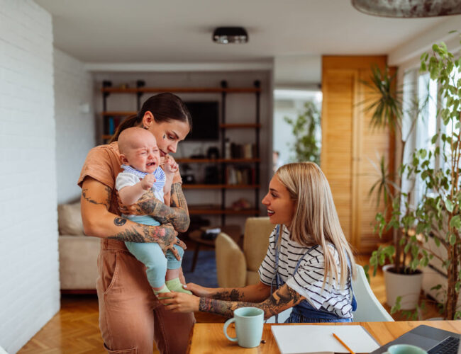 Family Aims: apoyo completo en subrogación para parejas LGBTQ+ de Arizona